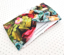 Load image into Gallery viewer, Twist detail stretchy headband - Romantic Floral Print