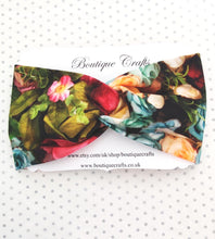 Load image into Gallery viewer, Twist detail stretchy headband - Romantic Floral Print