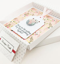 Load image into Gallery viewer, Mother's Day Greeting Card and Necklace Gift Set.